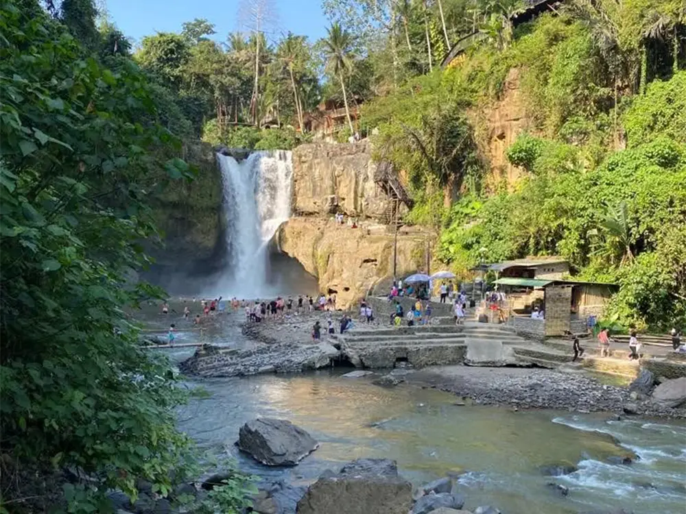 tegenungan waterfall wedding venue