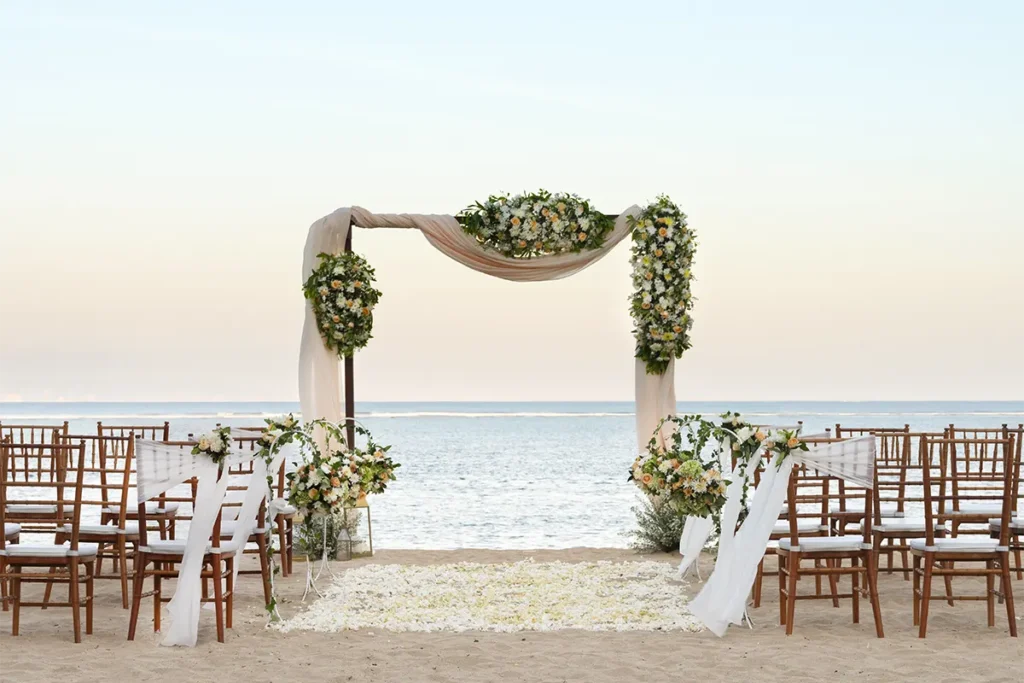 beach elope in holiday inn bali benoa