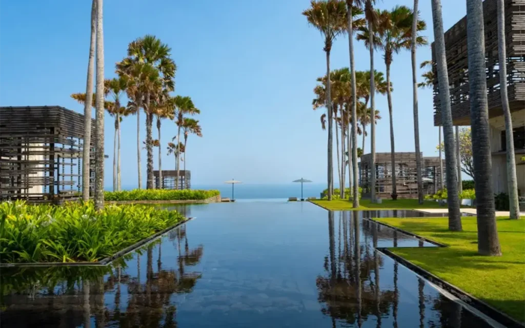 alila uluwatu wedding cliffedge
